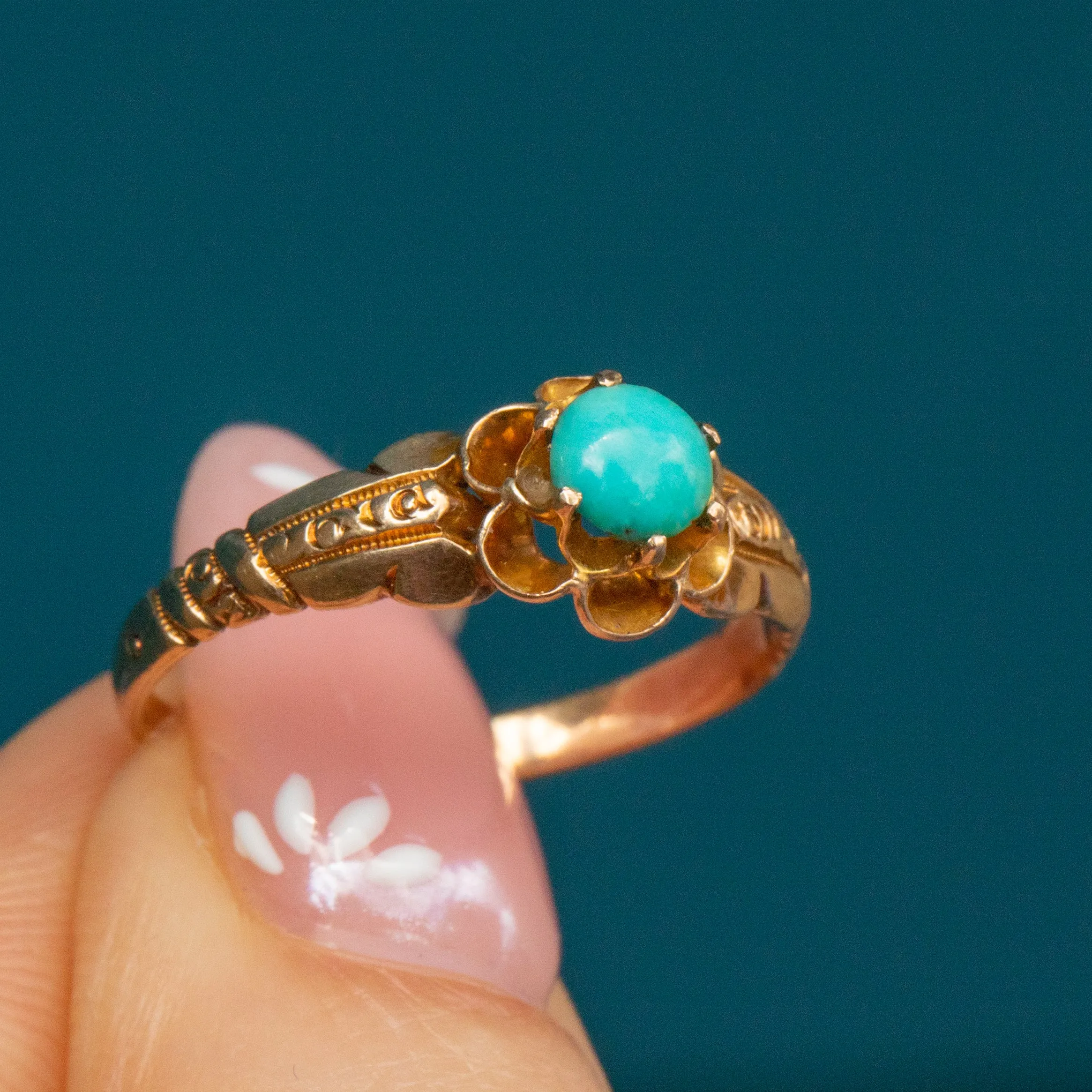 Antique 15ct Gold Engraved Turquoise Flower Ring